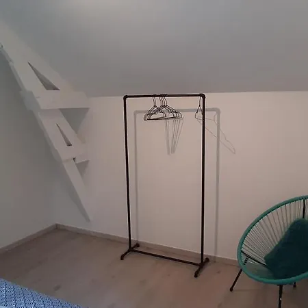 Duplex A L'entree De Avec Emplacement Velos * Ciney
